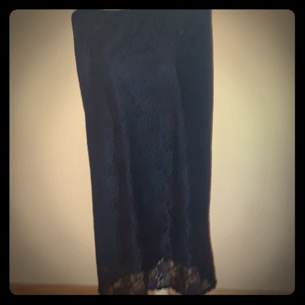 Avenue Navy lace lined maxi skirt